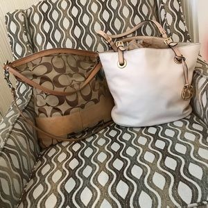White leather Michael Kors & Beige Coach hobo bag